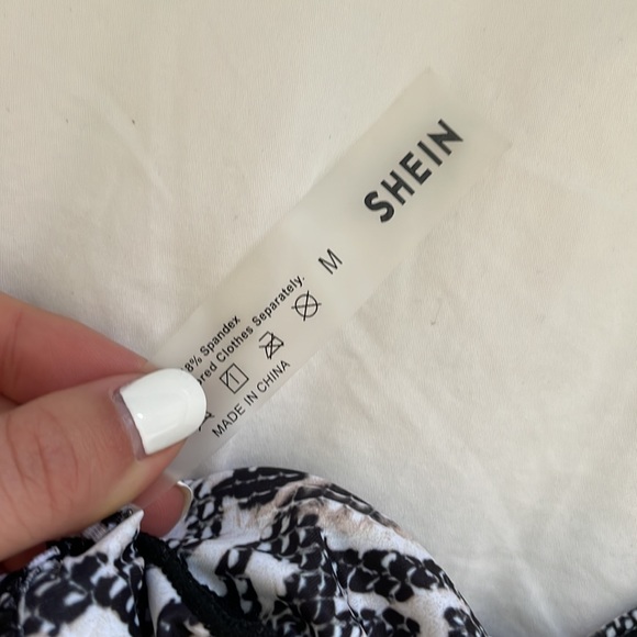 Snakeskin pattern bikini - Picture 5 of 6